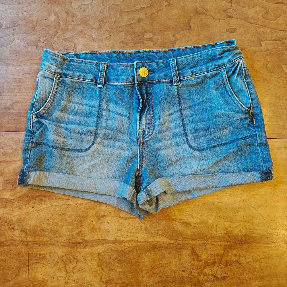 Buffalo David Bitton “Penelope” Stretch Denim Shorts — Size 30